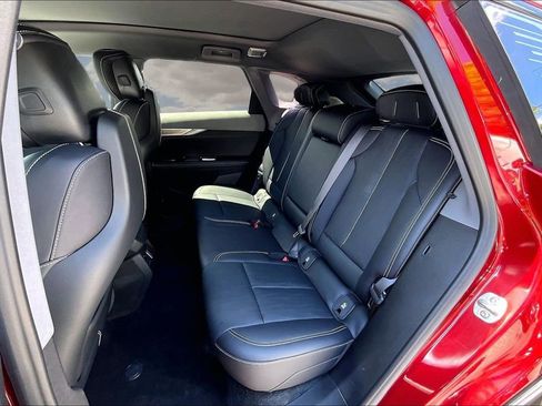 Certified 2025 Cadillac Optiq Sport 2 w/ LPO, Floor Liner Package AWD/4WD image 22