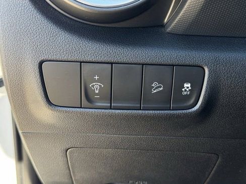 Used 2023 Hyundai Kona SEL FWD image 25