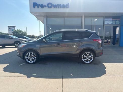 Used 2016 Ford Escape Titanium w/ Equipment Group 301A AWD/4WD image 8