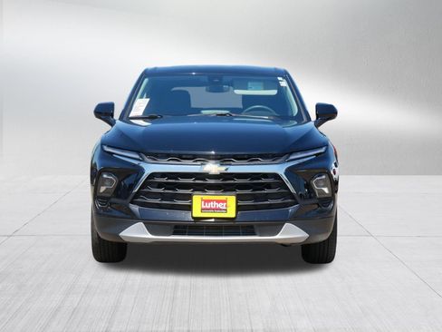 Used 2025 Chevrolet Blazer LT AWD/4WD image 2