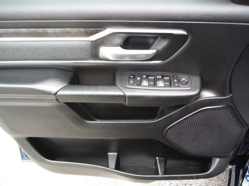 Used 2022 RAM 1500 Big Horn AWD/4WD image 18