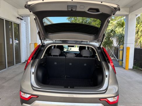 Used 2026 Kia Niro LX FWD image 31