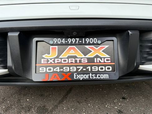 Used 2020 Porsche Taycan image 6