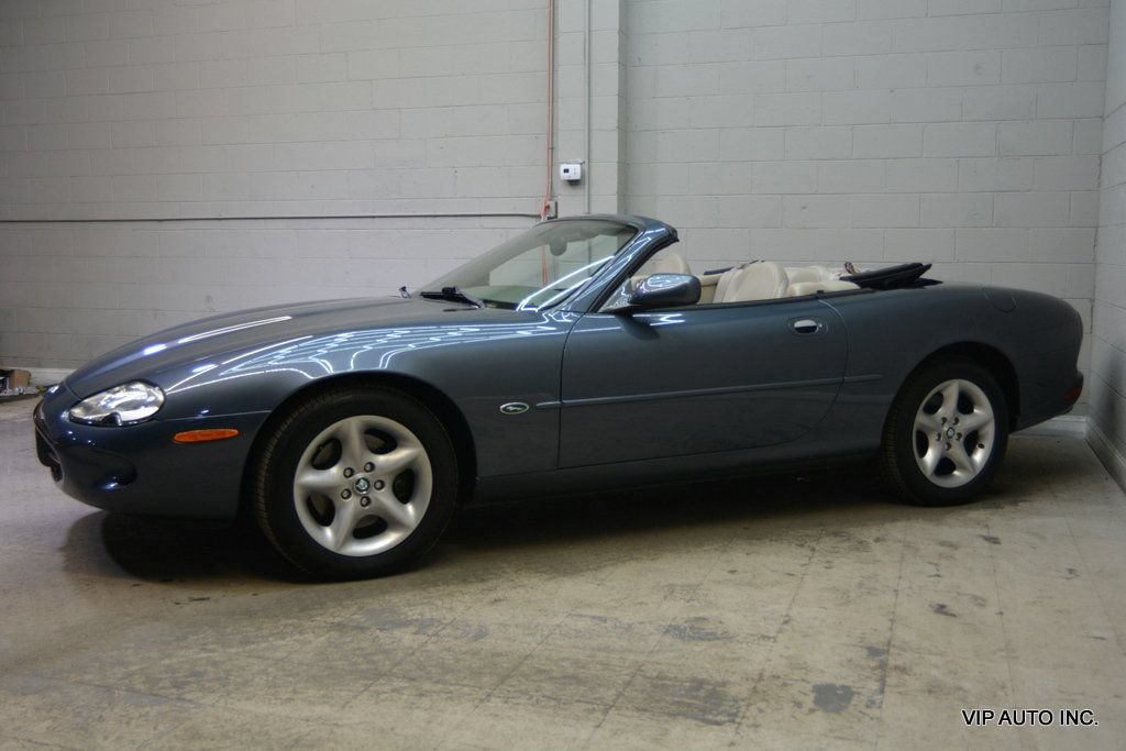 Used 2000 Jaguar XK8 Convertible RWD image 4
