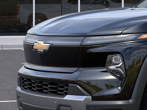 New 2026 Chevrolet Silverado EV LT w/ Premium Package AWD/4WD image 13