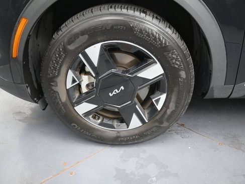 Used 2026 Kia Sportage LX FWD image 14
