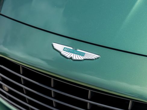 Used 2025 Aston Martin DB12 Coupe RWD image 19