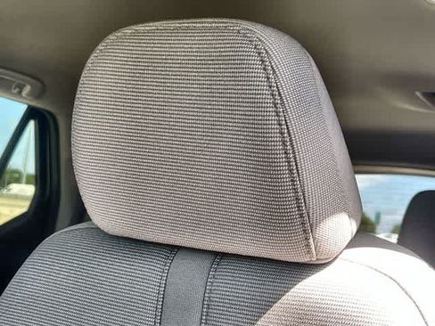 Used 2023 Honda Pilot LX image 25