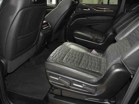 Used 2024 Cadillac Escalade ESV Premium Luxury Platinum AWD/4WD image 47