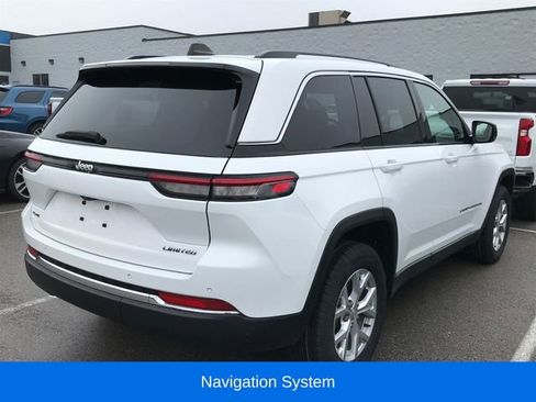 Used 2023 Jeep Grand Cherokee Limited image 2