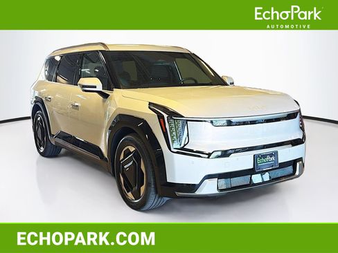 Used 2024 Kia EV9 Land AWD/4WD image 1
