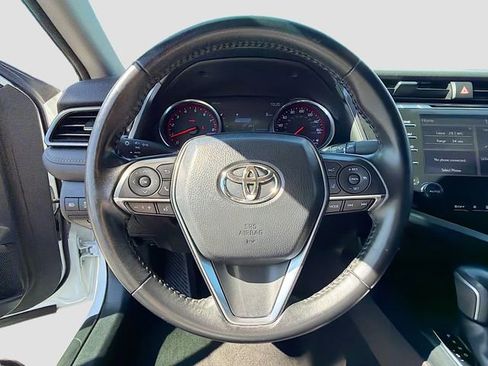 Used 2019 Toyota Camry XSE FWD image 11