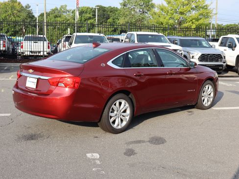 Used 2017 Chevrolet Impala LT w/ Convenience Package FWD image 10