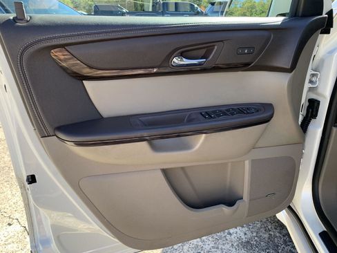 Used 2014 GMC Acadia Denali image 12