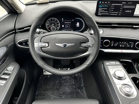 Used 2025 Genesis GV70 2.5T w/ Select Package AWD/4WD image 16