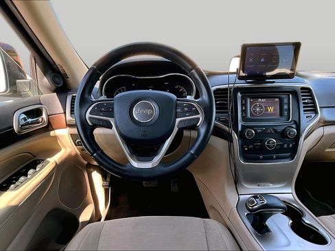 Used 2014 Jeep Grand Cherokee Laredo AWD/4WD image 5