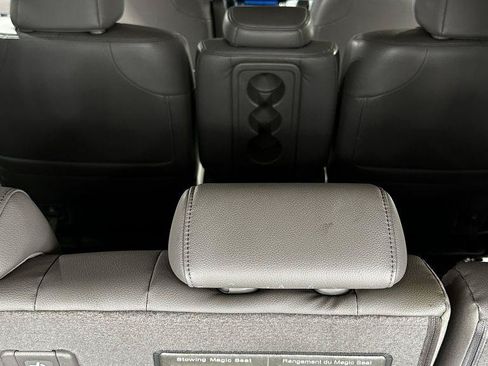 Used 2013 Honda Odyssey Touring image 32