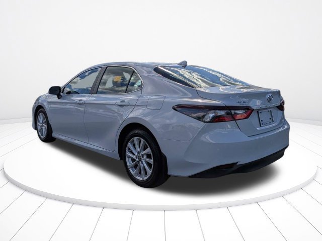 Used 2024 Toyota Camry LE w/ Convenience Package FWD image 5