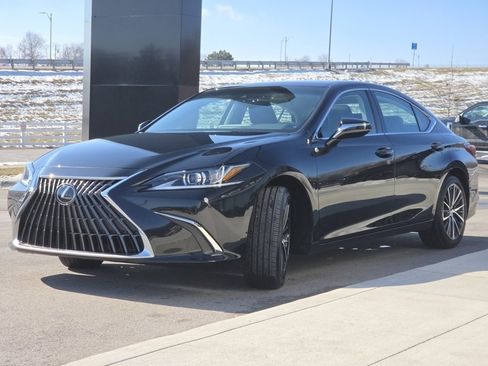 Certified 2023 Lexus ES 350 w/ Premium Package image 23