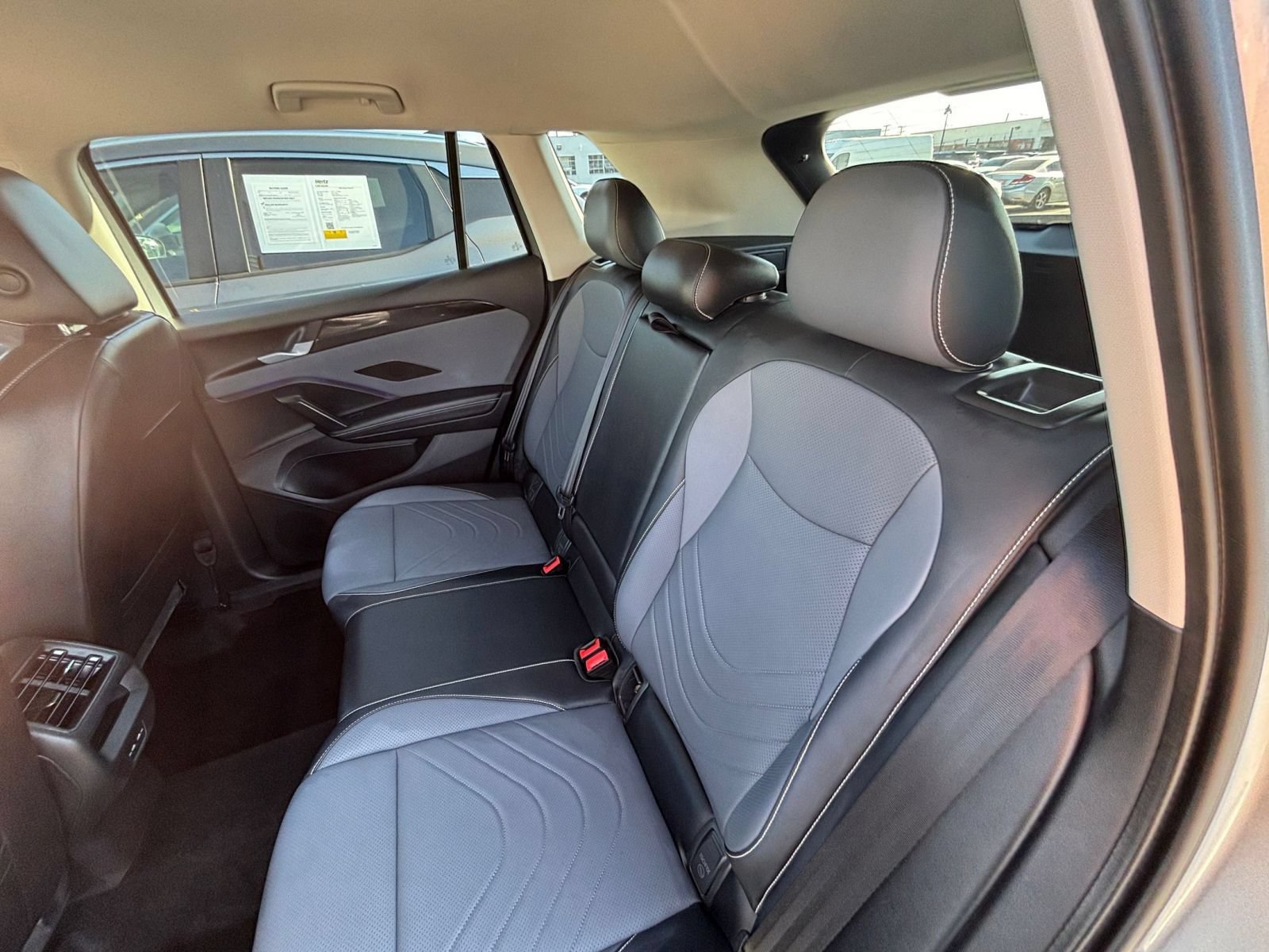 Used 2026 Volkswagen Tiguan SE AWD/4WD image 38