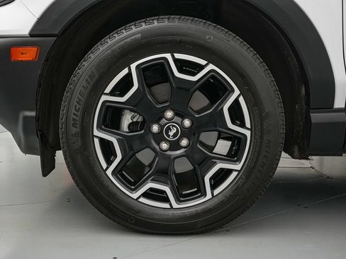Certified 2025 Ford Bronco Sport Outer Banks w/ Outer Banks Tech Package+ AWD/4WD image 10