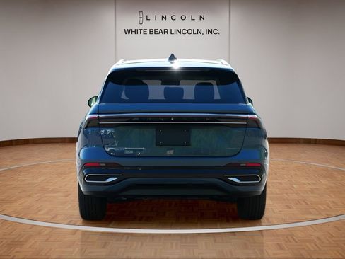 Used 2025 Lincoln Nautilus Reserve AWD/4WD image 6