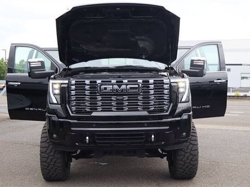 Used 2025 GMC Sierra 3500 Denali Ultimate AWD/4WD image 41