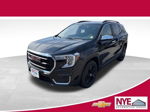 Used 2024 GMC Terrain SLE w/ Driver Convenience Package AWD/4WD image 1