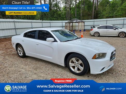 Used 2013 Dodge Charger SE RWD image 5