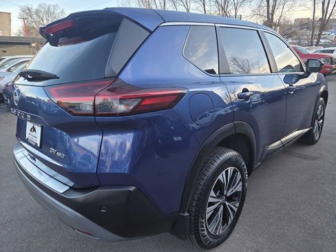 Used 2023 Nissan Rogue SV image 7