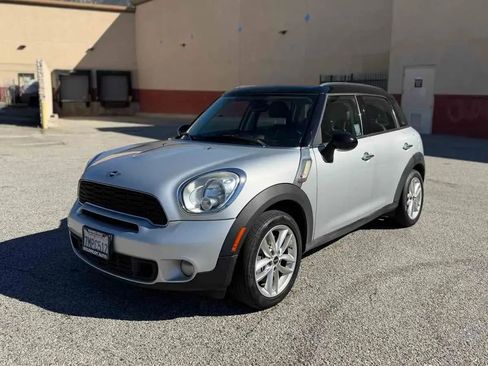 Used 2014 MINI Cooper Countryman S FWD image 1