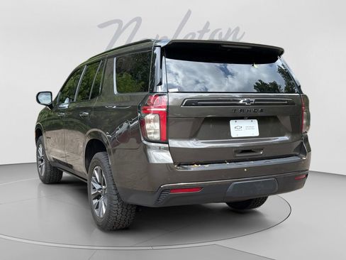 Used 2021 Chevrolet Tahoe Z71 w/ Z71 Signature Package AWD/4WD image 5