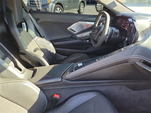 Used 2023 Chevrolet Corvette Stingray Premium Conv w/ Z51 Performance Package image 28