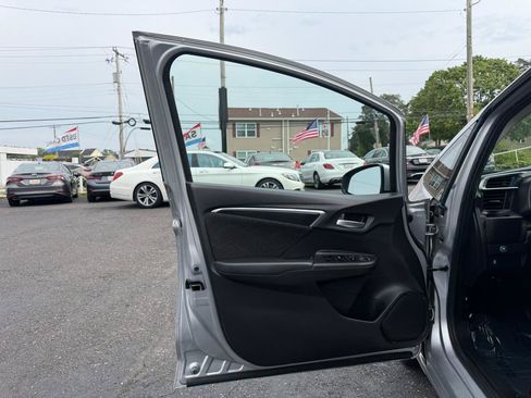 Used 2016 Honda Fit EX image 9