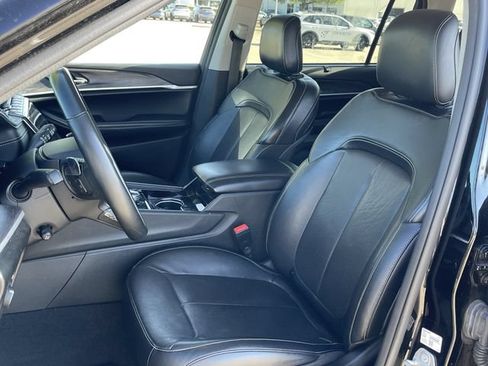 Used 2022 Jeep Grand Cherokee L Limited w/ Luxury Tech Group II RWD image 24