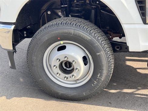 New 2025 Ford F350 XL w/ XL Chrome Package image 16
