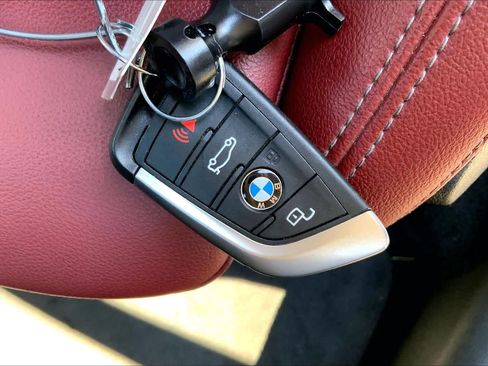 Used 2023 BMW 330i xDrive 330i xDrive w/ Premium Package image 15