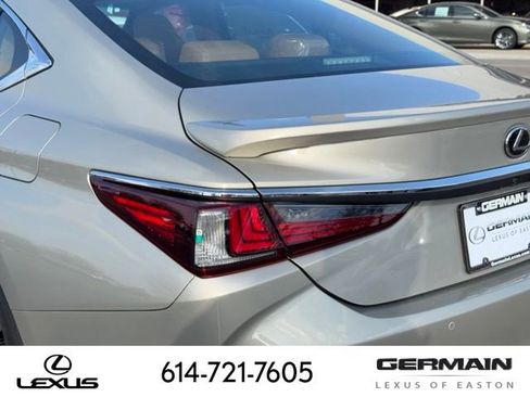 New 2025 Lexus ES 350 Ultra Luxury image 14