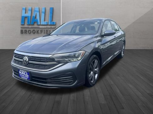 Used 2023 Volkswagen Jetta SE FWD image 1