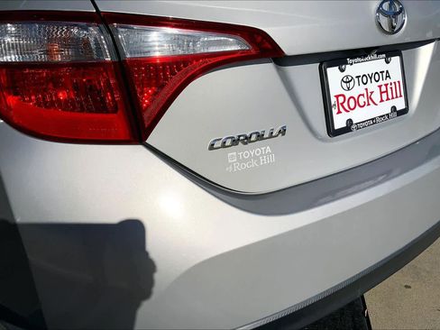 Used 2016 Toyota Corolla S image 31