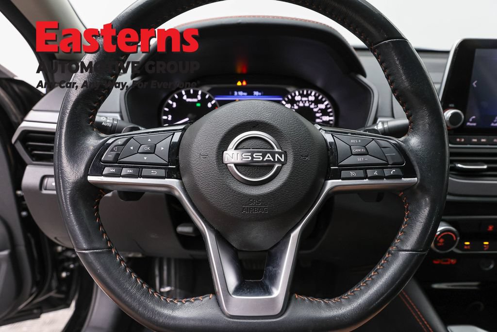 Used 2023 Nissan Altima 2.5 SR AWD/4WD image 12