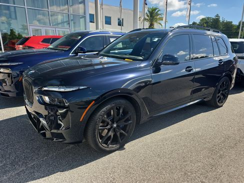 Used 2024 BMW X7 xDrive40i w/ Executive Package AWD/4WD image 2