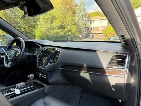 Used 2018 Volvo XC90 T6 Momentum w/ Convenience Package image 31