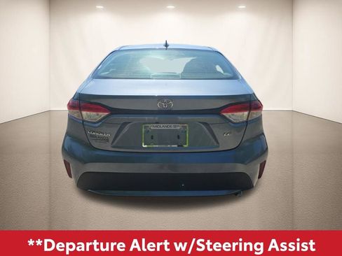 Used 2022 Toyota Corolla LE image 5