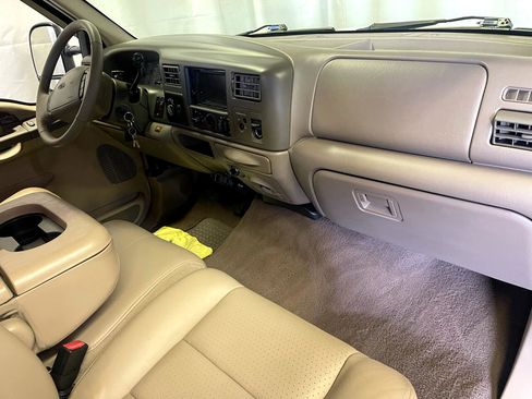 Used 2001 Ford F250 Lariat image 11