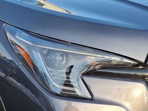 Certified 2025 Subaru Ascent Bronze Edition image 9