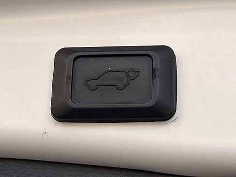 Used 2020 Toyota RAV4 XLE w/ Convenience Package AWD/4WD image 27