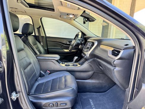 Used 2017 GMC Acadia Denali image 10