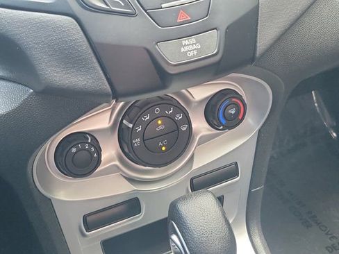 Used 2019 Ford Fiesta SE FWD image 21