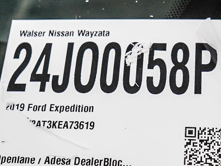 Used 2019 Ford Expedition Limited w/ Special Edition Package AWD/4WD image 32